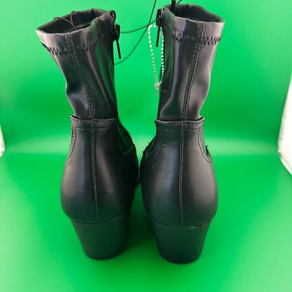 NWOT INDIGO BLACK WESTERN ANKLE WOMEN'S BOOT, INNER ZIP & STACKED HEEL 10 M